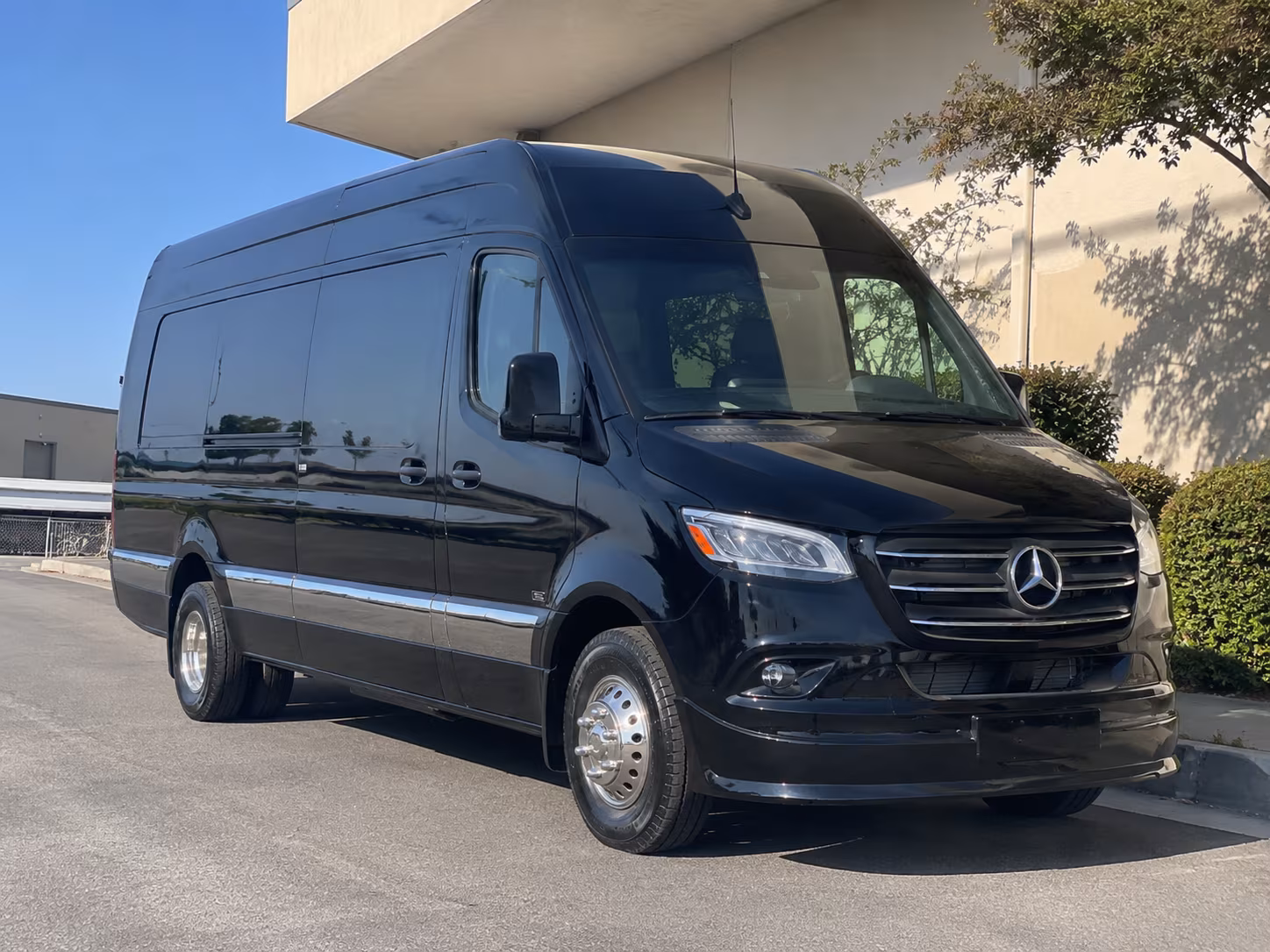 find transportation for your next airport transfer 4