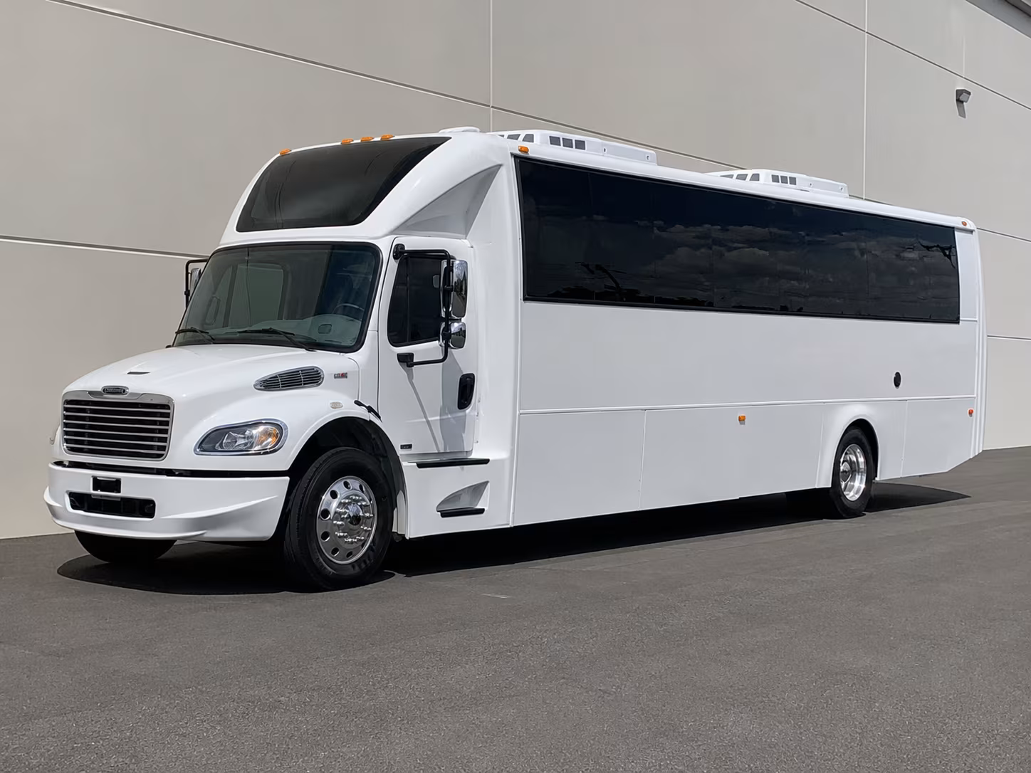 party bus rentals for piper pines and taravella prom nights